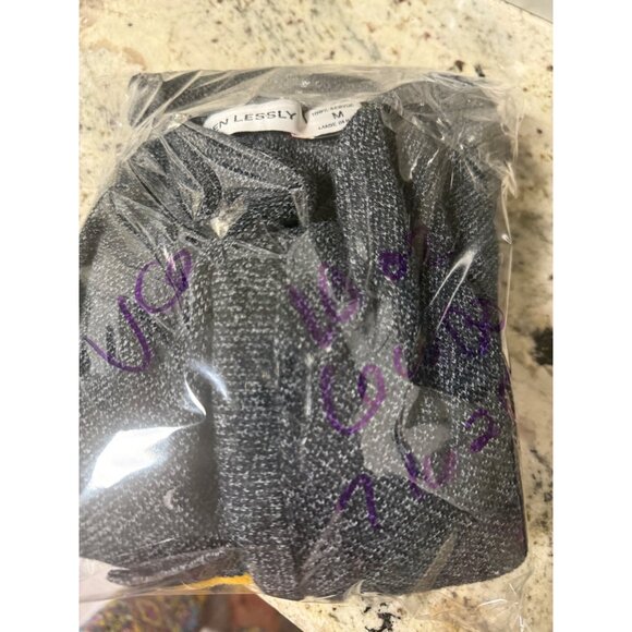 Colorful Striped Sweater By Karen Lessly Medium 100% Acrylic USA Mr Rogers VTG - Picture 9 of 9